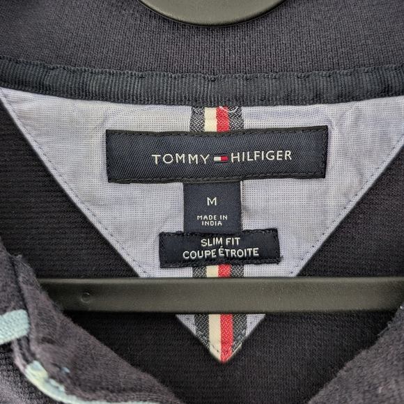 Tommy Hilfiger Women's Navy Polo with Light Blue Trim ~ Size Medium - Picture 3 of 8